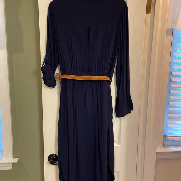 VENUS WOMENS NAVY BLUE DRESS.  SIZE LARGE. EUC. - Picture 2 of 8